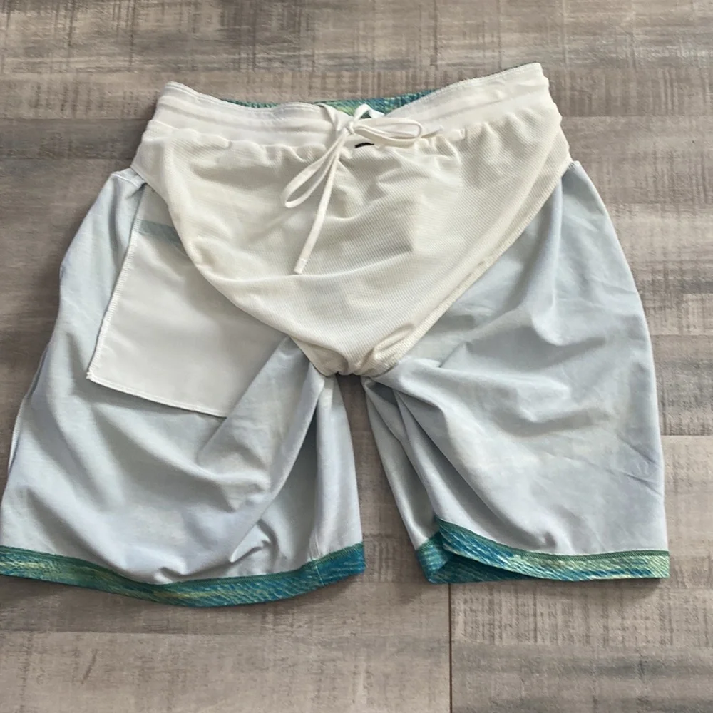 Lululemon men’s swimsuit tri color size S - Picture 6 of 7